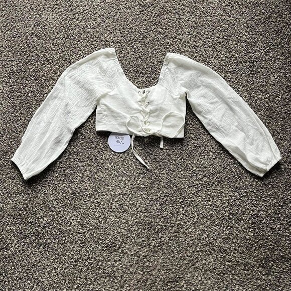NWT Princess Polly White Cropped Lace Up Feminine Blouse, 100% Cotton, normcore - Picture 2 of 5